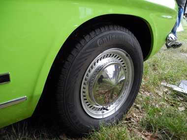 Originaler Chrom Radzierring mit Radzierdeckel
Original chrome wheel trim ring with wheel trim cover
Anneau de roue chrom d'origine avec enjoliveur de roue